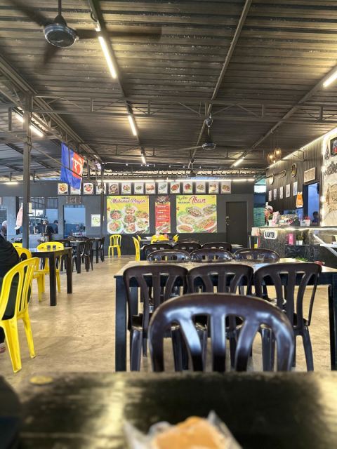 Kampung Parit Bengkok, Parit Raja: Ocha Seafood, Parit Raja (gambar 4)