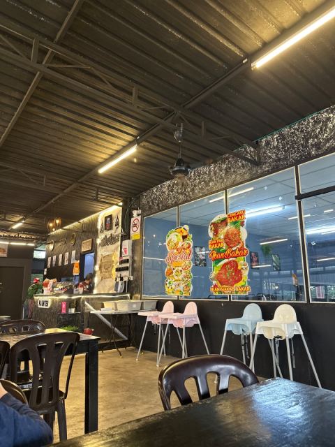 Kampung Parit Bengkok, Parit Raja: Ocha Seafood, Parit Raja